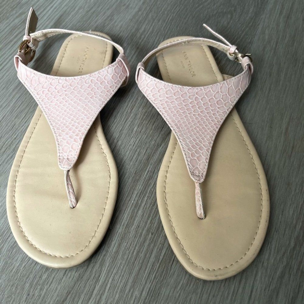 Stylish Ann Taylor Pink sandals SZ 8m